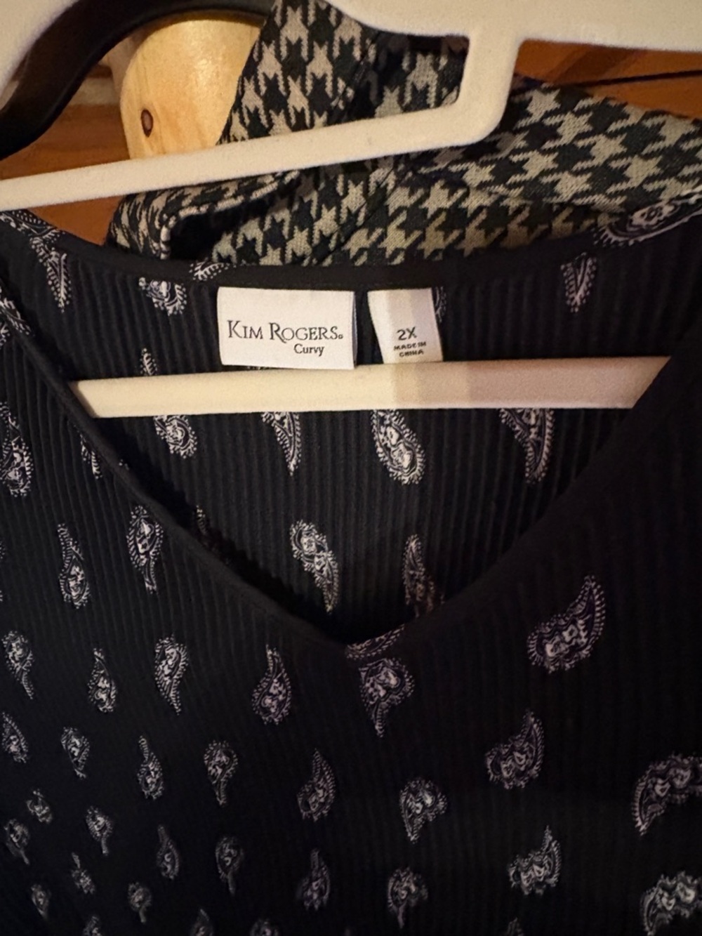 Kim Rodger’s 2x pleated top - Picture 2 of 5